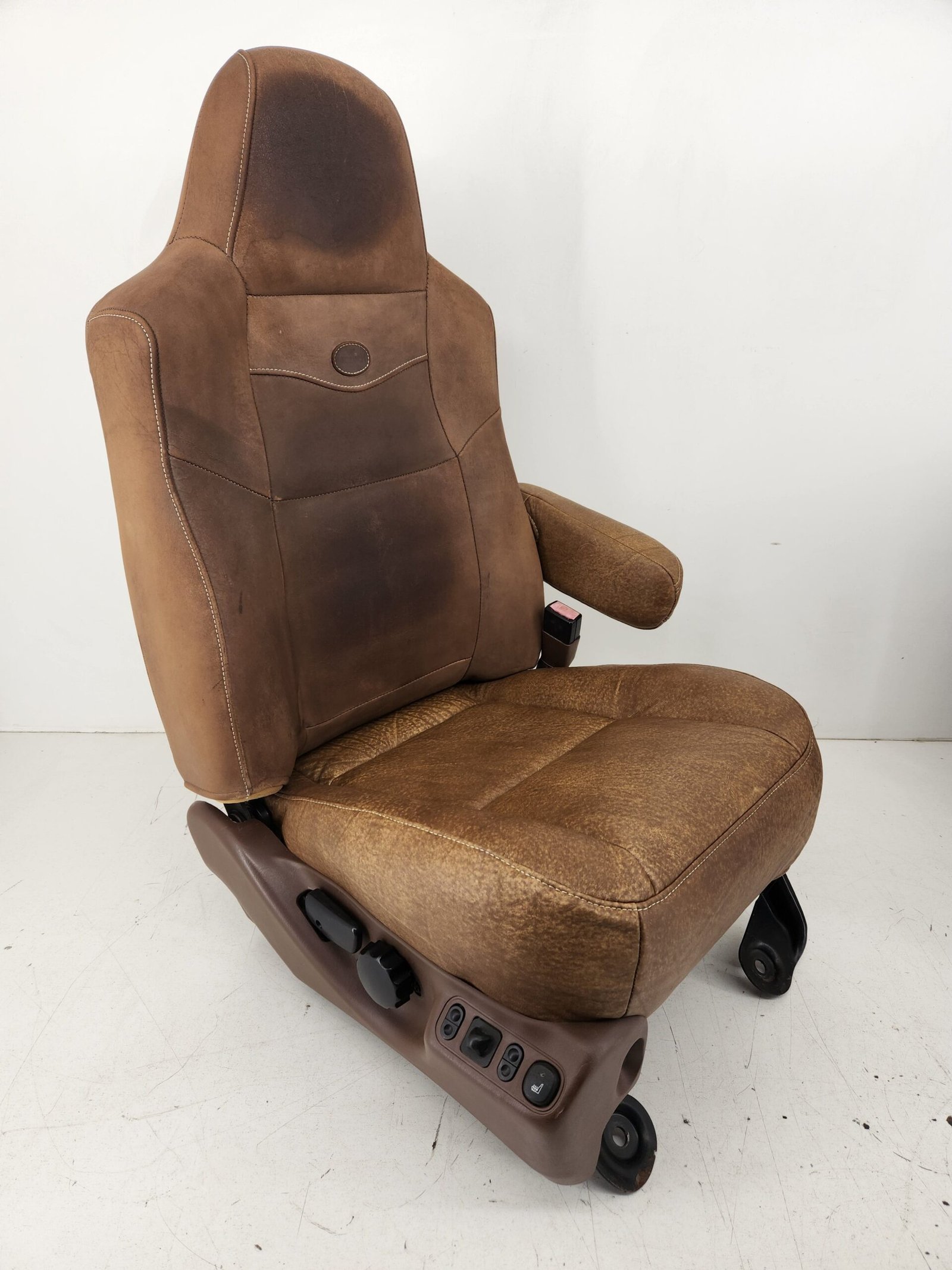 Second image of Ford Super Duty King Ranch Power Bucket Seats (2003-2007)