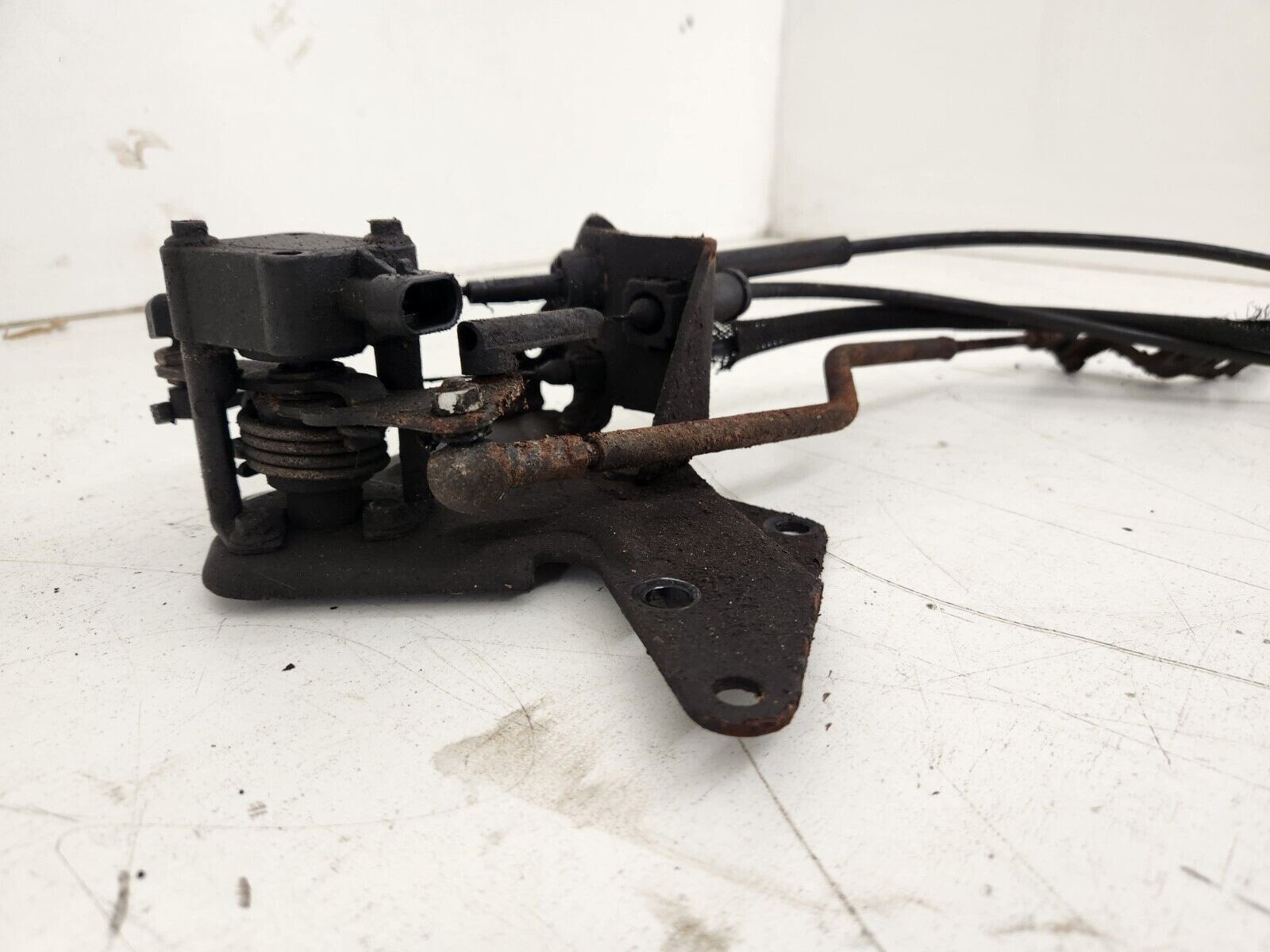 Second image of P7100 Throttle Linkage Lever for 94-98 12V Cummins Dodge Ram 2500 3500, 12 Valve