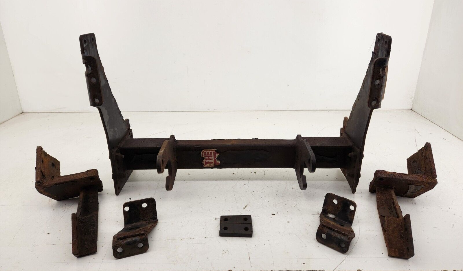 BOSS RT3 Snow Plow Mount for 1999-2007 Ford Super Duty, LTA03654C