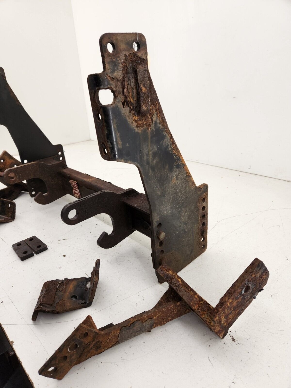 Second image of BOSS RT3 Snow Plow Mount for 1999-2007 Ford Super Duty, LTA03654C