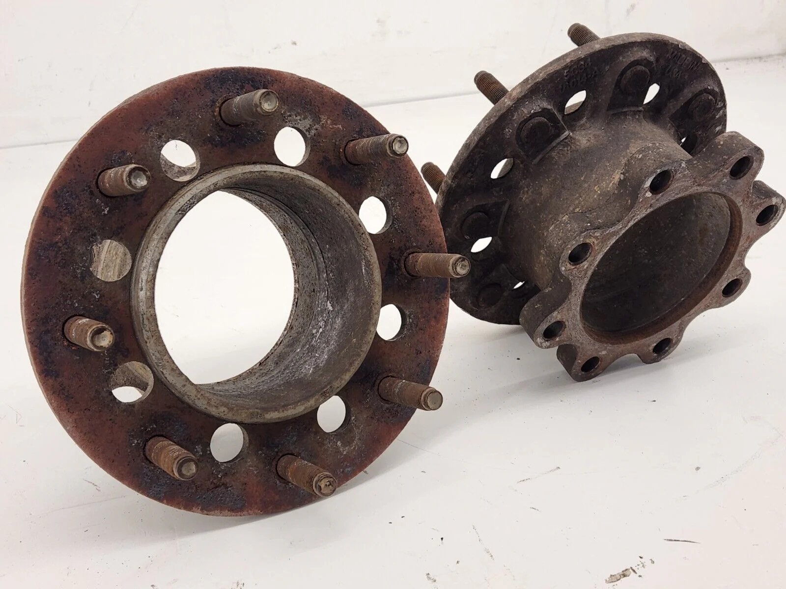 2005-2016 Ford F250 F350SD 8 Lug Front Axle Dually Wheel Hub Extension DRW, Set of 2