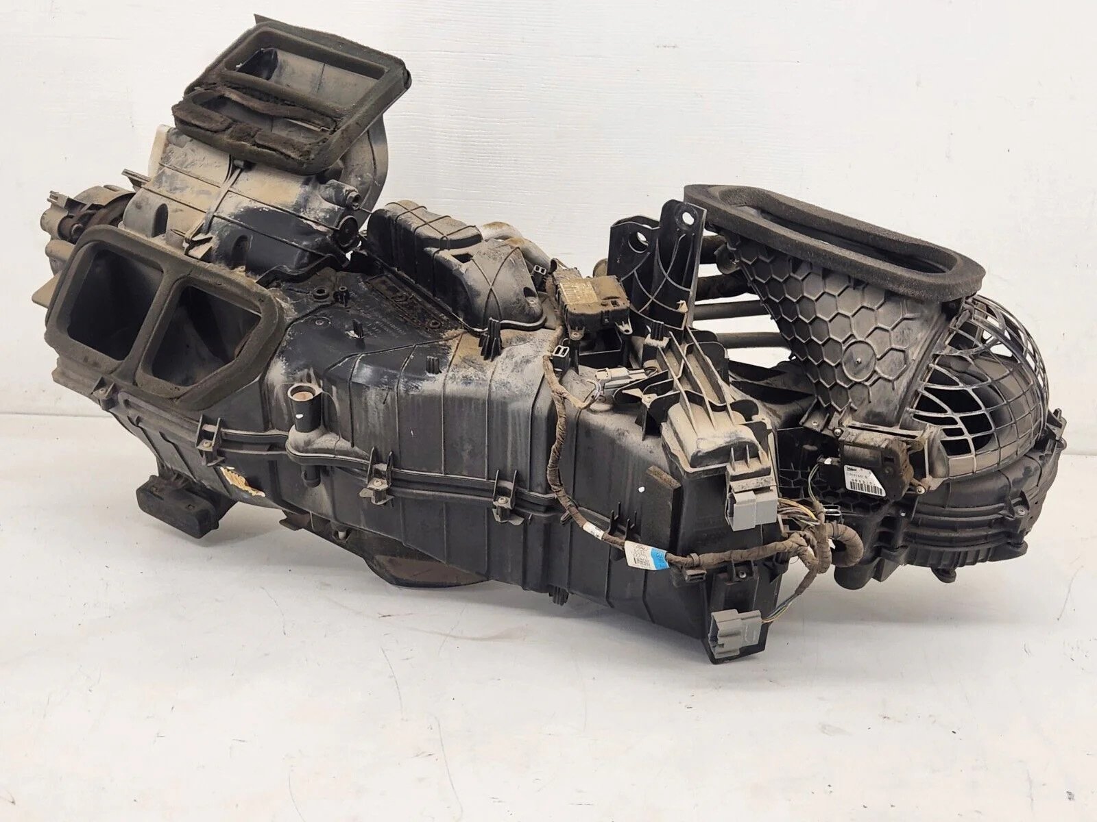 2011-2016 Ford F250 F350 SD 6.7L HVAC Heater Housing Box BC3Z-19B555 OEM