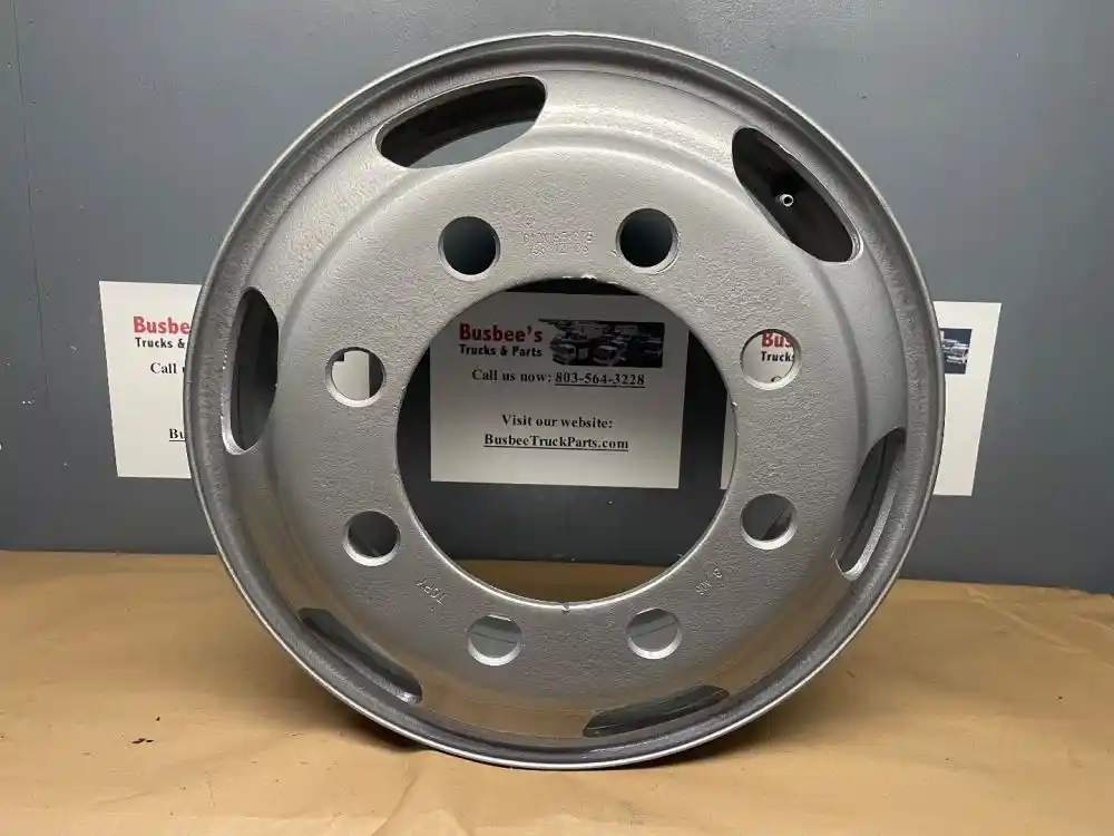 Second image of Used 2010 Hub Pilot / Unimount 19.5-Inch Wheel OEM