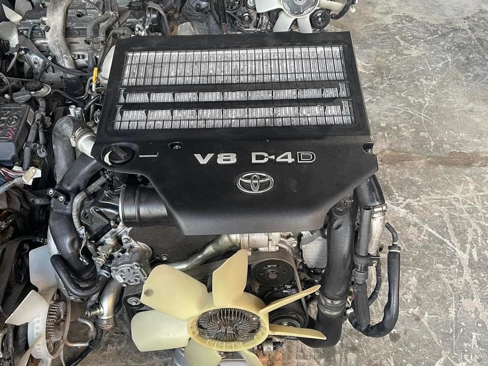 Toyota 1VD-FTV 4.5L V8 Twin Turbo Diesel Engine