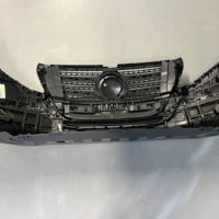 ORIGINAL-Mercedes-Benz-V-Class-FACELIFT-NEW-MODEL-W447-front-bumper-NEW-11-3.png