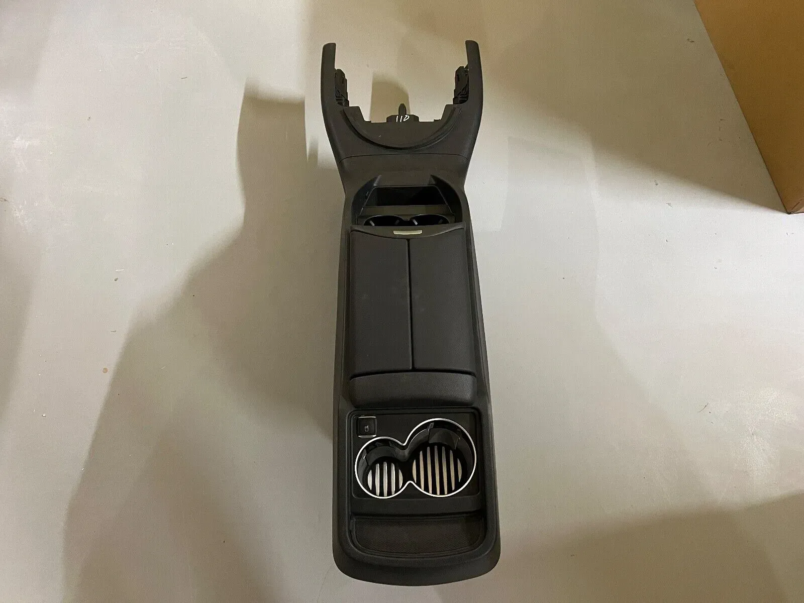 Mercedes V-Class Black Center Console Refrigerator