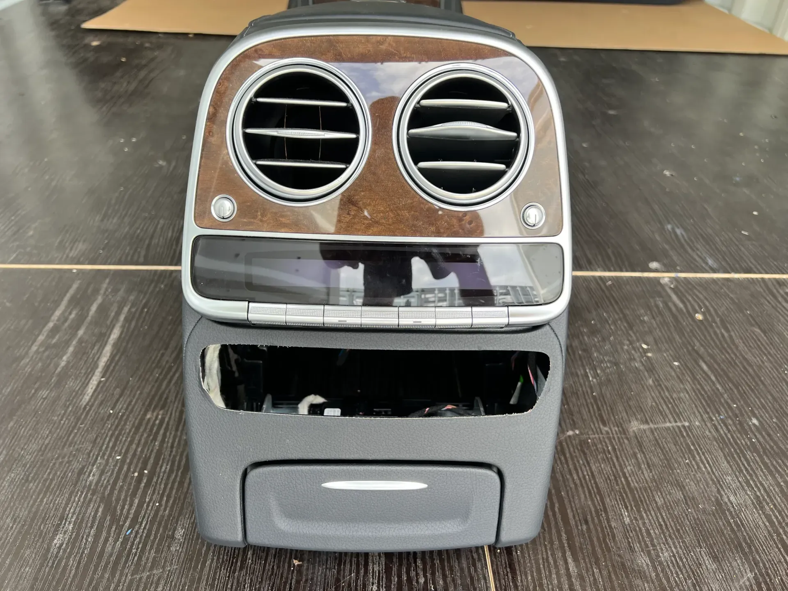 Second image of Mercedes S-Class W222 Leather Center Console with Climate Control – Complete OEM