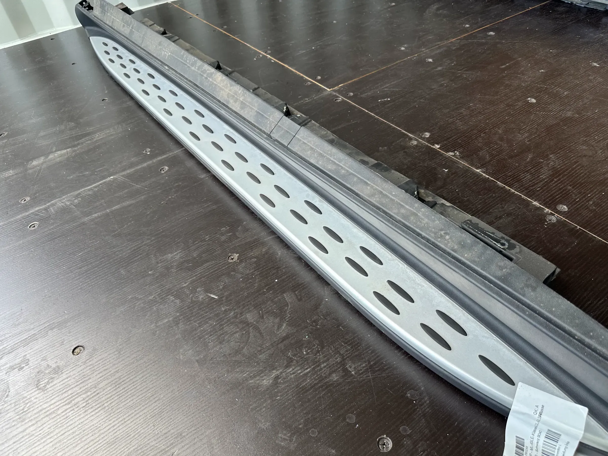 Second image of Mercedes-Benz ML/GLE/GL W166 Left Side Skirt / Running Board NEW