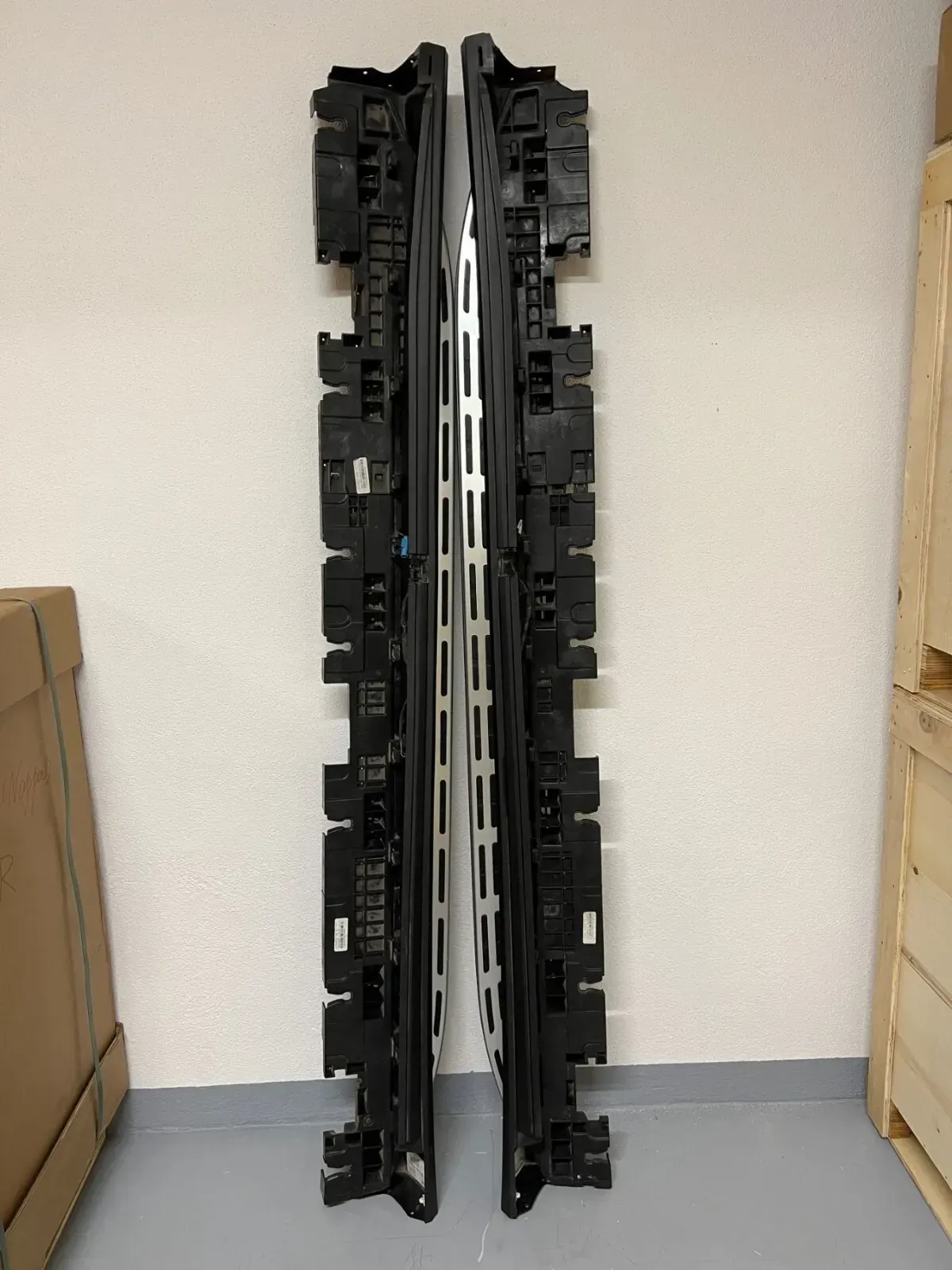 Mercedes GLS X167 MOPF Running Board Set A1676981701 + A1676981801 Left & Right OEM