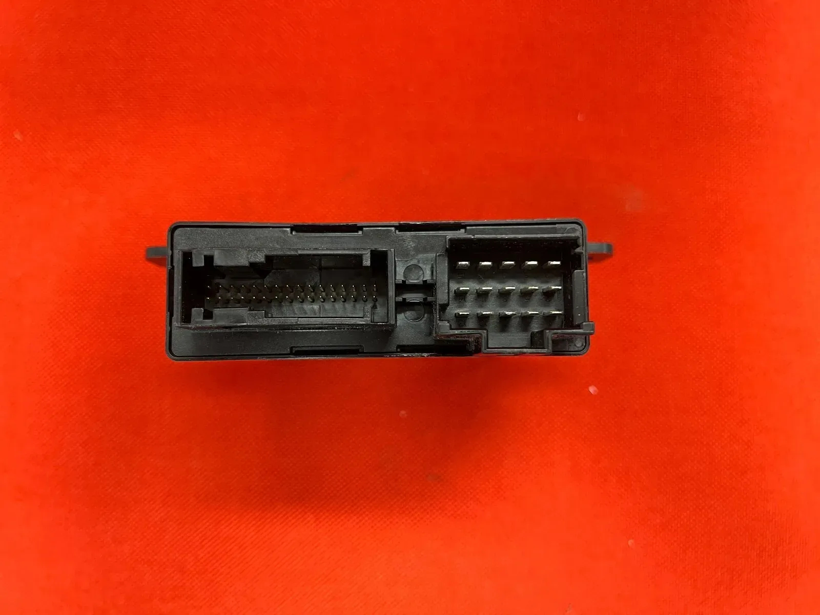 Second image of Mercedes-Benz CCM PSM Control Unit A9079001605 W907 NEW