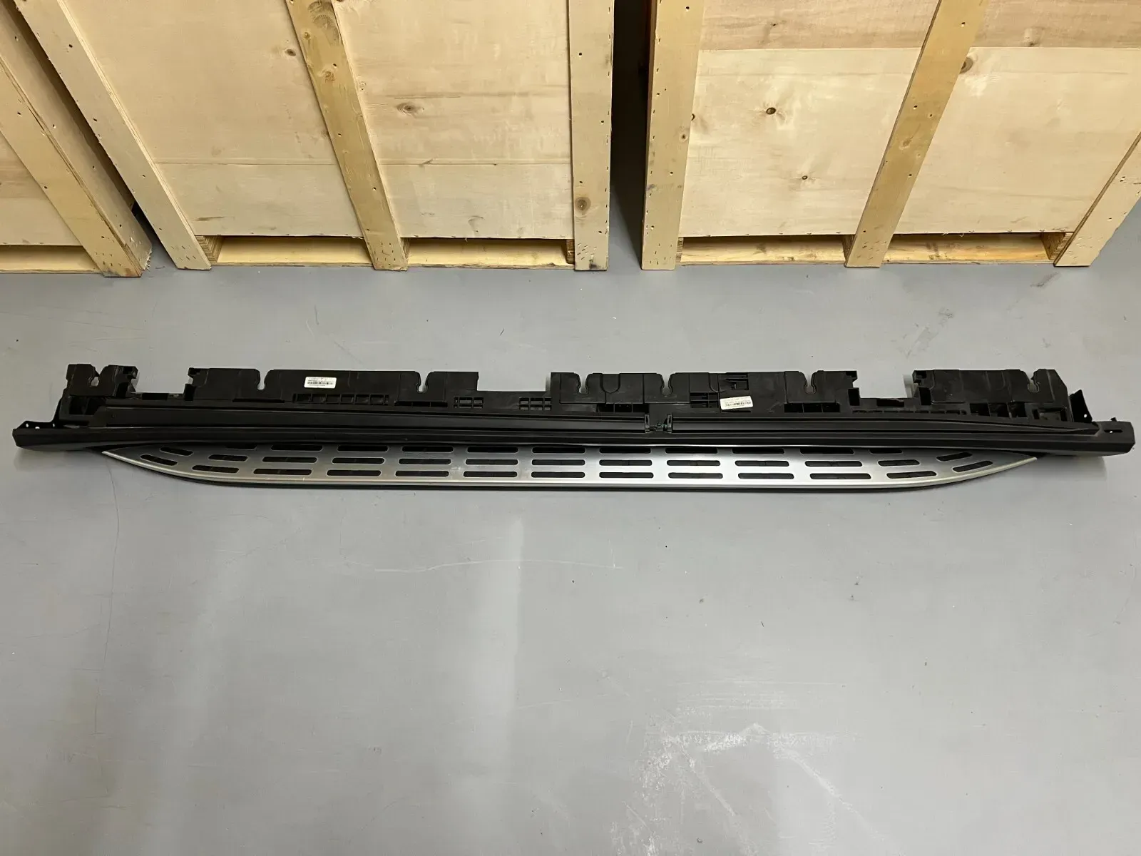 Mercedes-Benz GLS X167 MOPF Left Running Board A1676981701 NEW