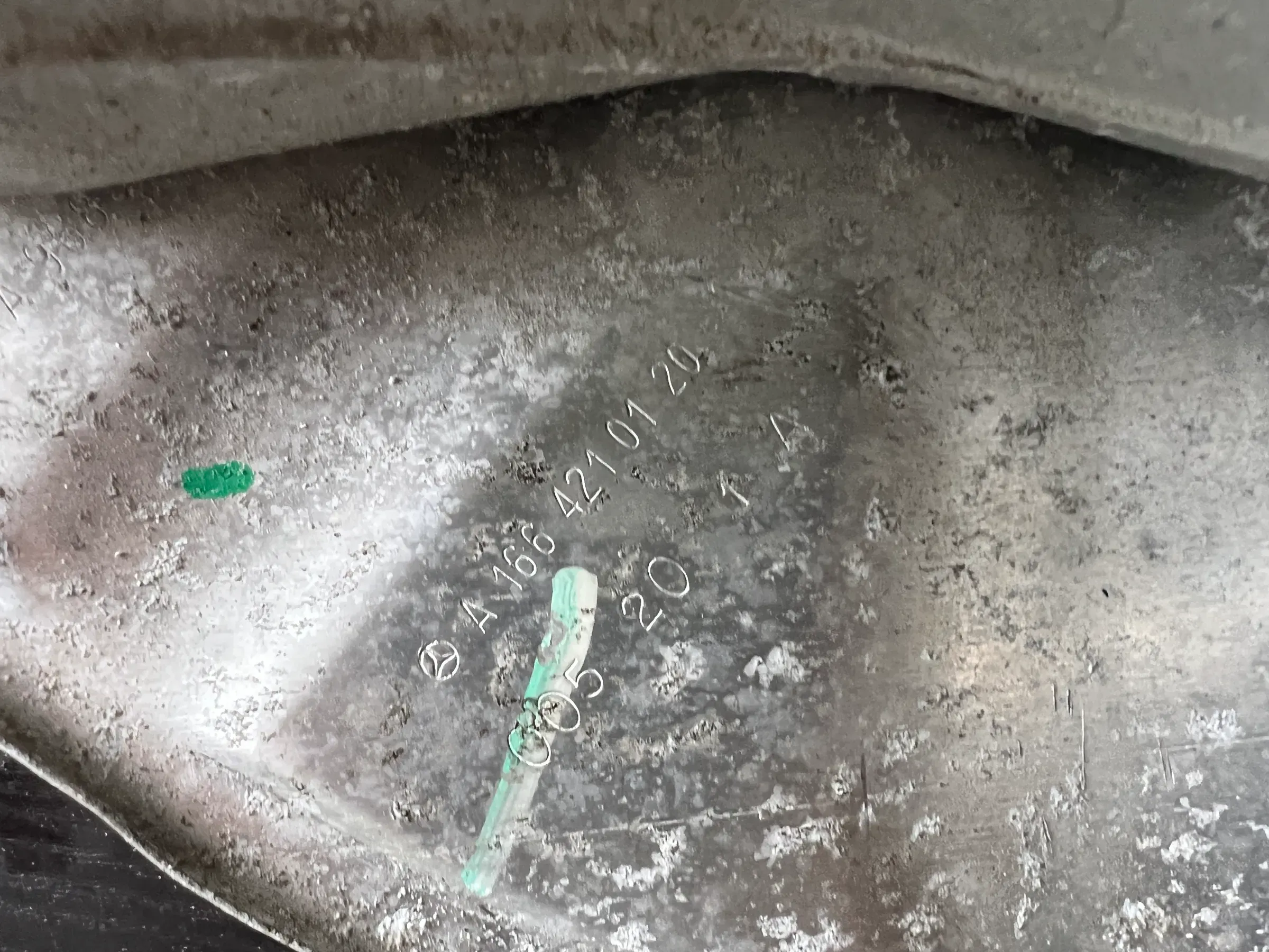 Second image of Mercedes W166 ML/GL/GLE Front Left Driveshaft