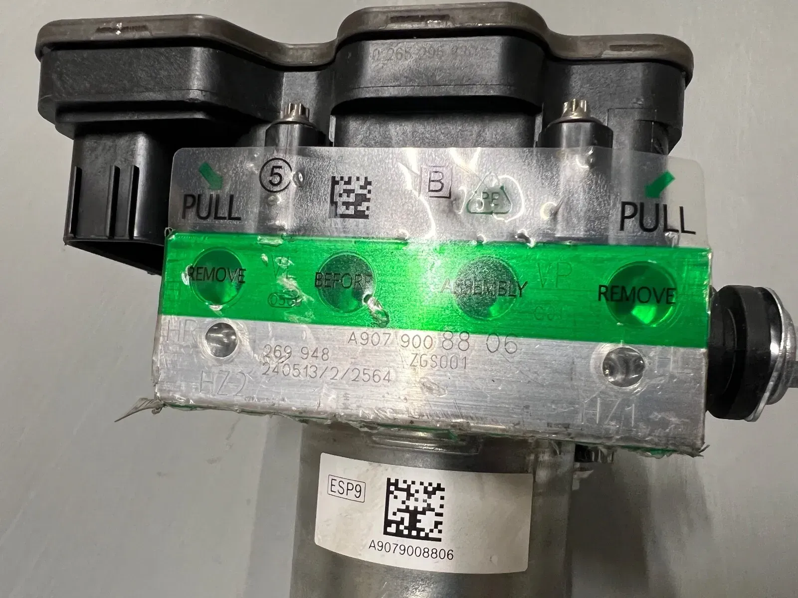 Second image of Mercedes-Benz Hydraulic Control Unit A9079008806 NEW